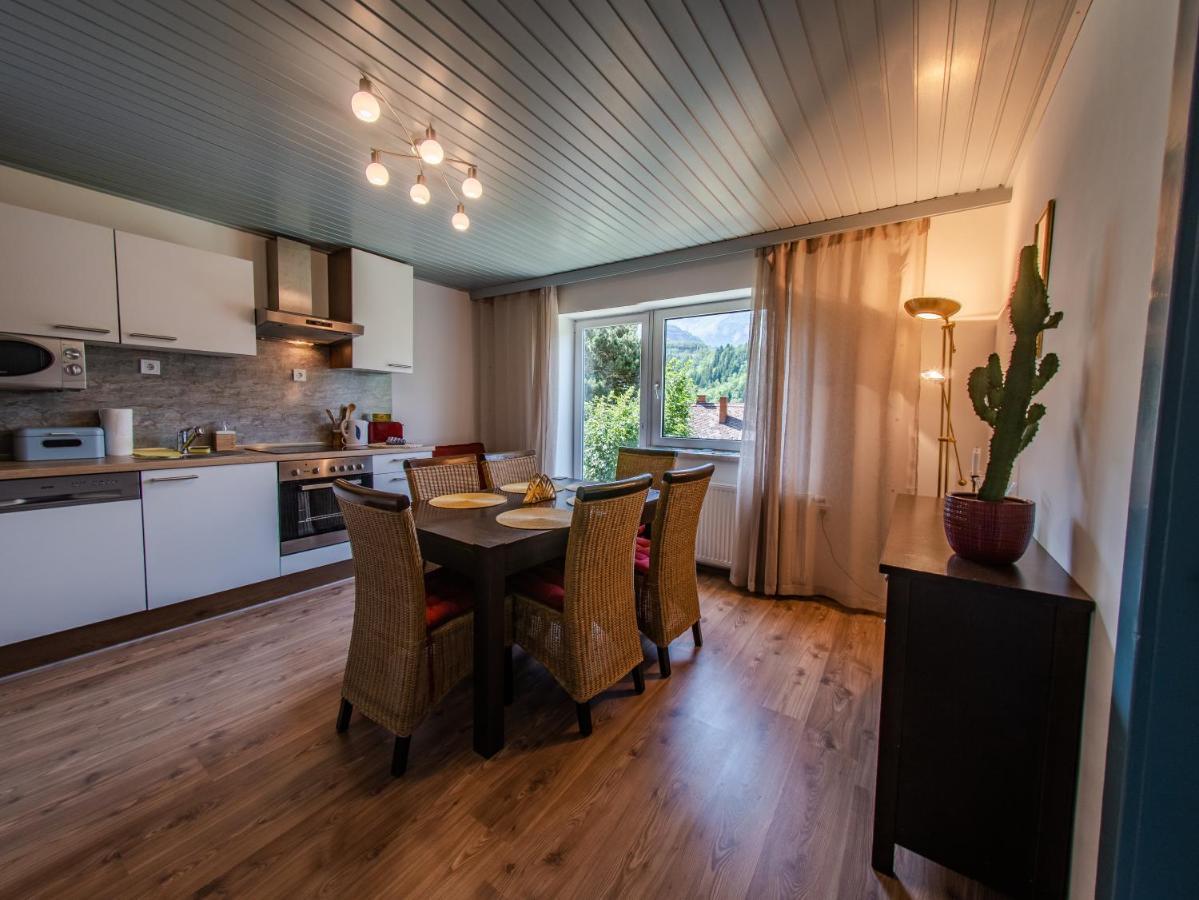 Erzhaus Apartments 아이제네즈 외부 사진