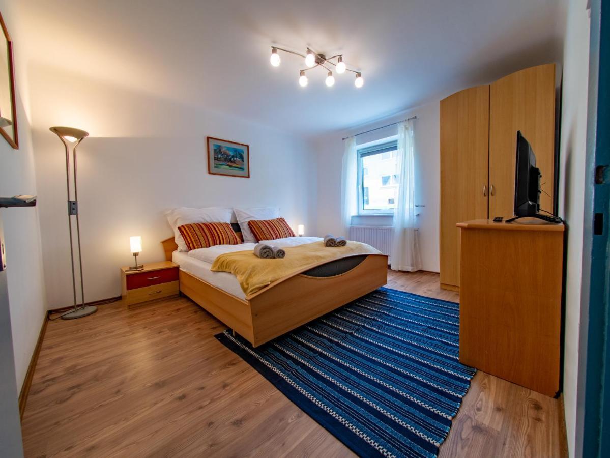 Erzhaus Apartments 아이제네즈 외부 사진