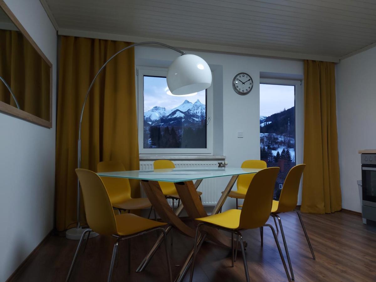 Erzhaus Apartments 아이제네즈 외부 사진