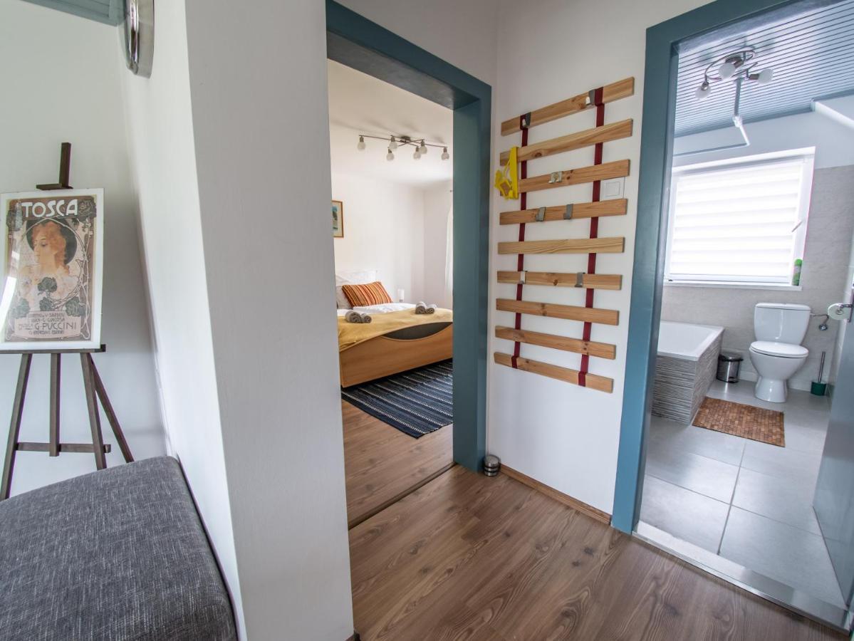 Erzhaus Apartments 아이제네즈 외부 사진