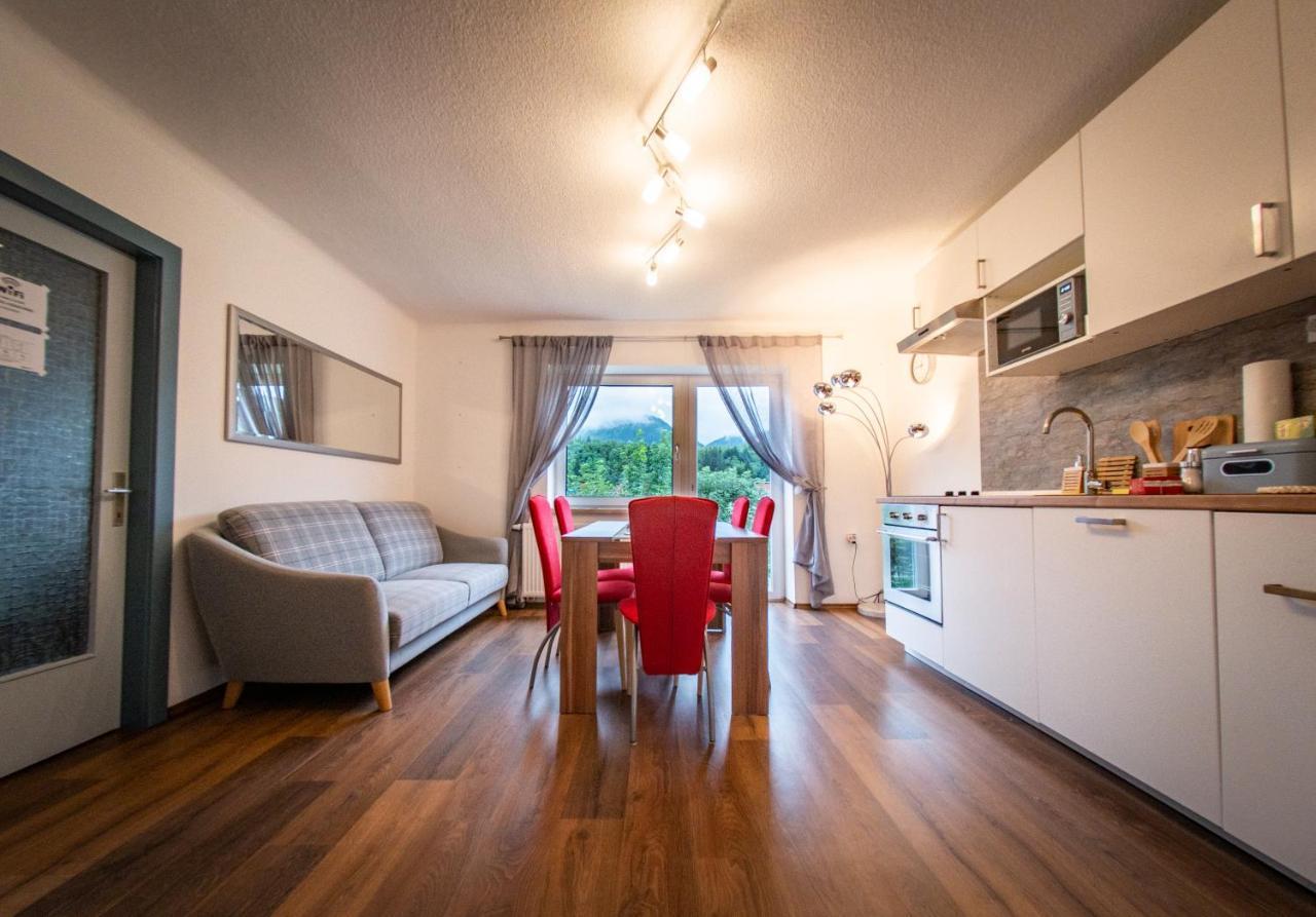Erzhaus Apartments 아이제네즈 외부 사진