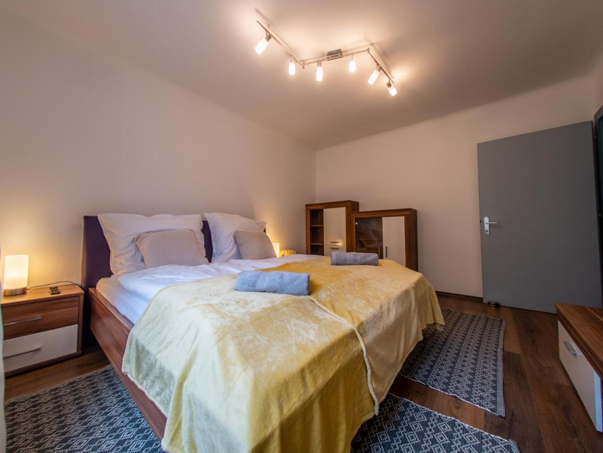 Erzhaus Apartments 아이제네즈 외부 사진