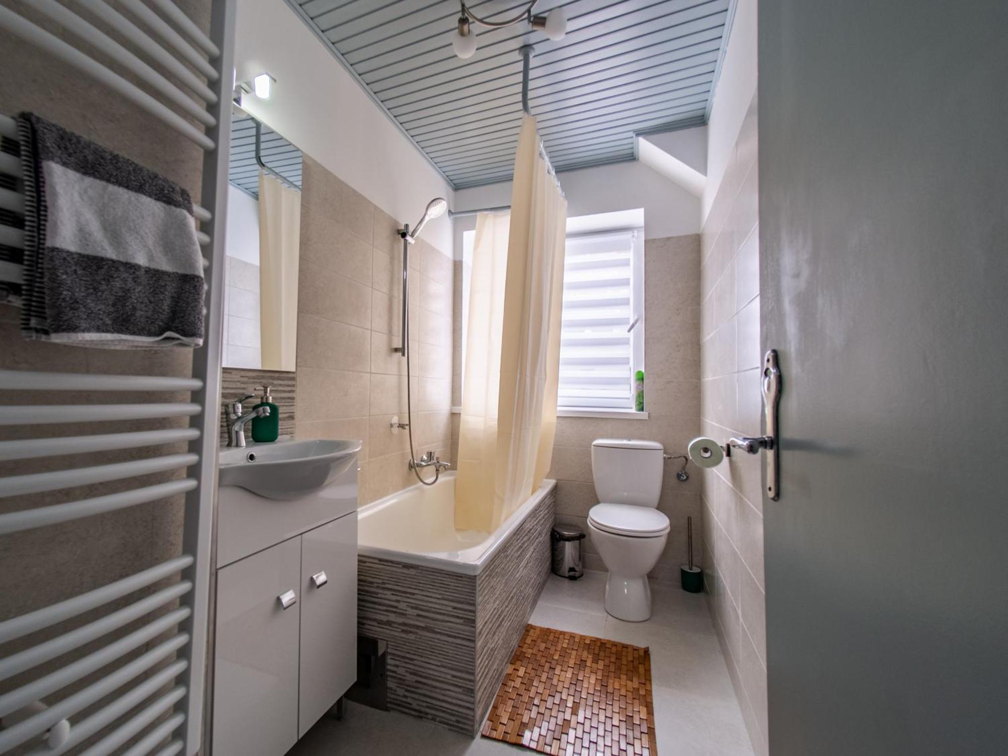 Erzhaus Apartments 아이제네즈 외부 사진